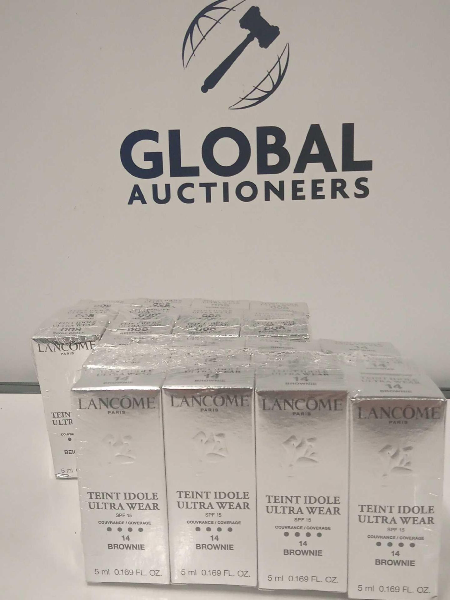 RRP £100 Lot To Contain 24 Brand New Lancome Paris Teint Idole Ultrawear 5ml Foundations