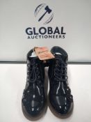 RRP £100 Lot To Contain 4 Brand New And Sealed Debenhams Mantaray Children'S Navy Floral Boots In As