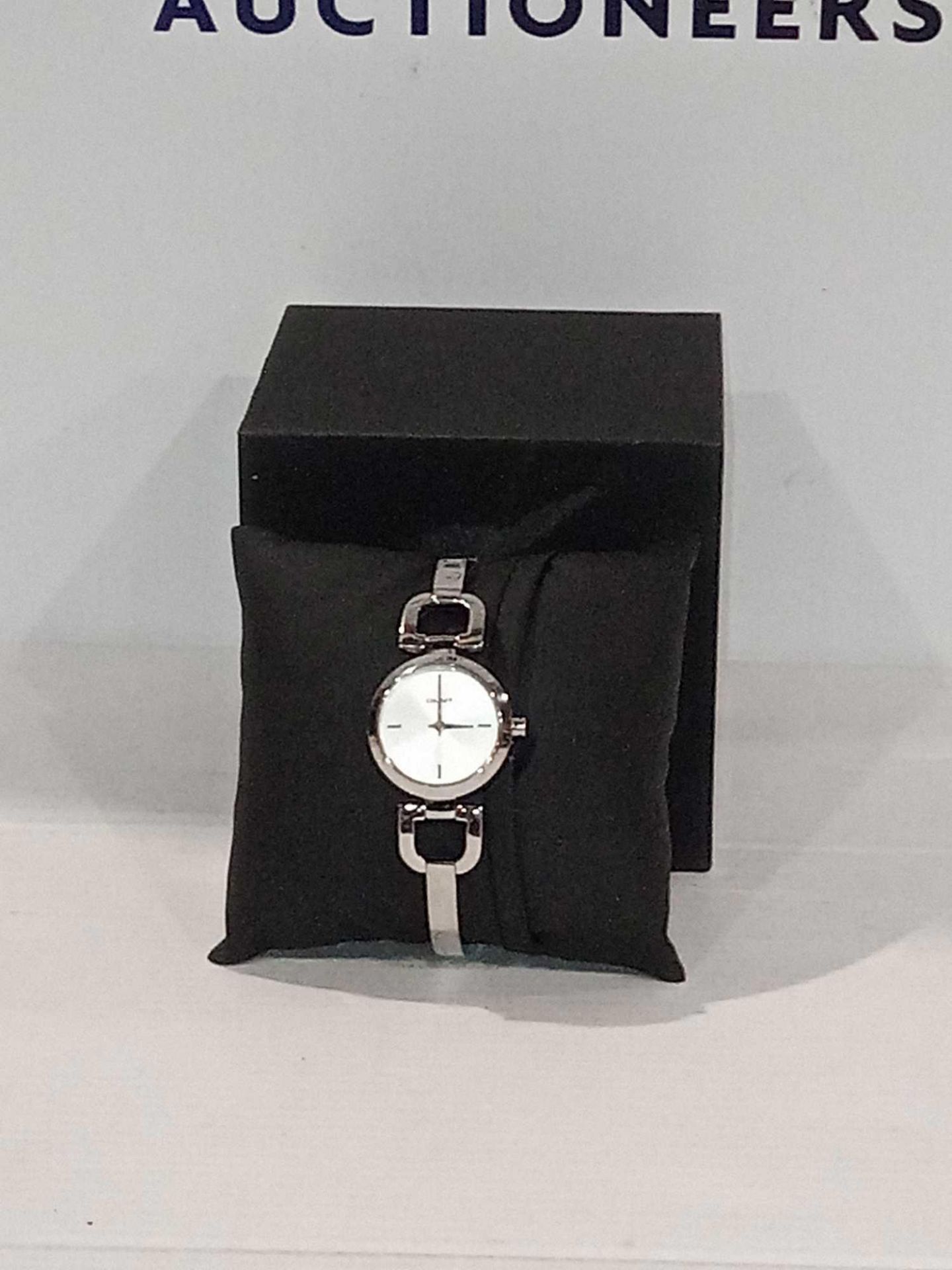 RRP £180 Boxed Ladies Dkny Silver Designer Watch - Image 2 of 2