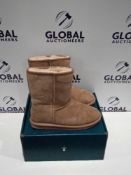 RRP £200 Lot To Contain 2 Pairs Of Ladies Ugg Style Boots To Include Emu Beige Uk Size 7 Boots And K