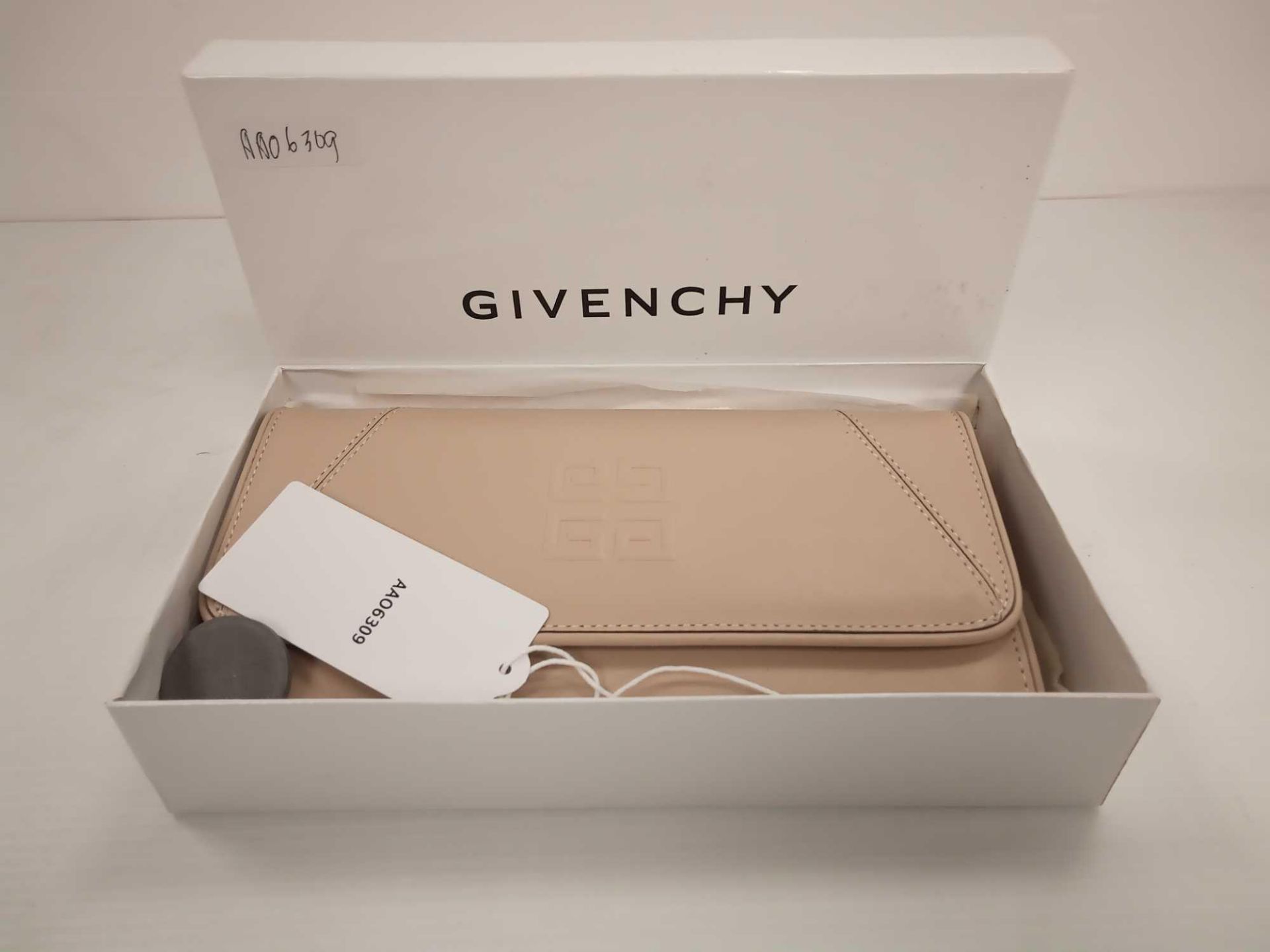RRP £440 Boxed Givenchy Long Flap Wallet Biege Smooth Leather (Aao6309) Grade A (Appraisals