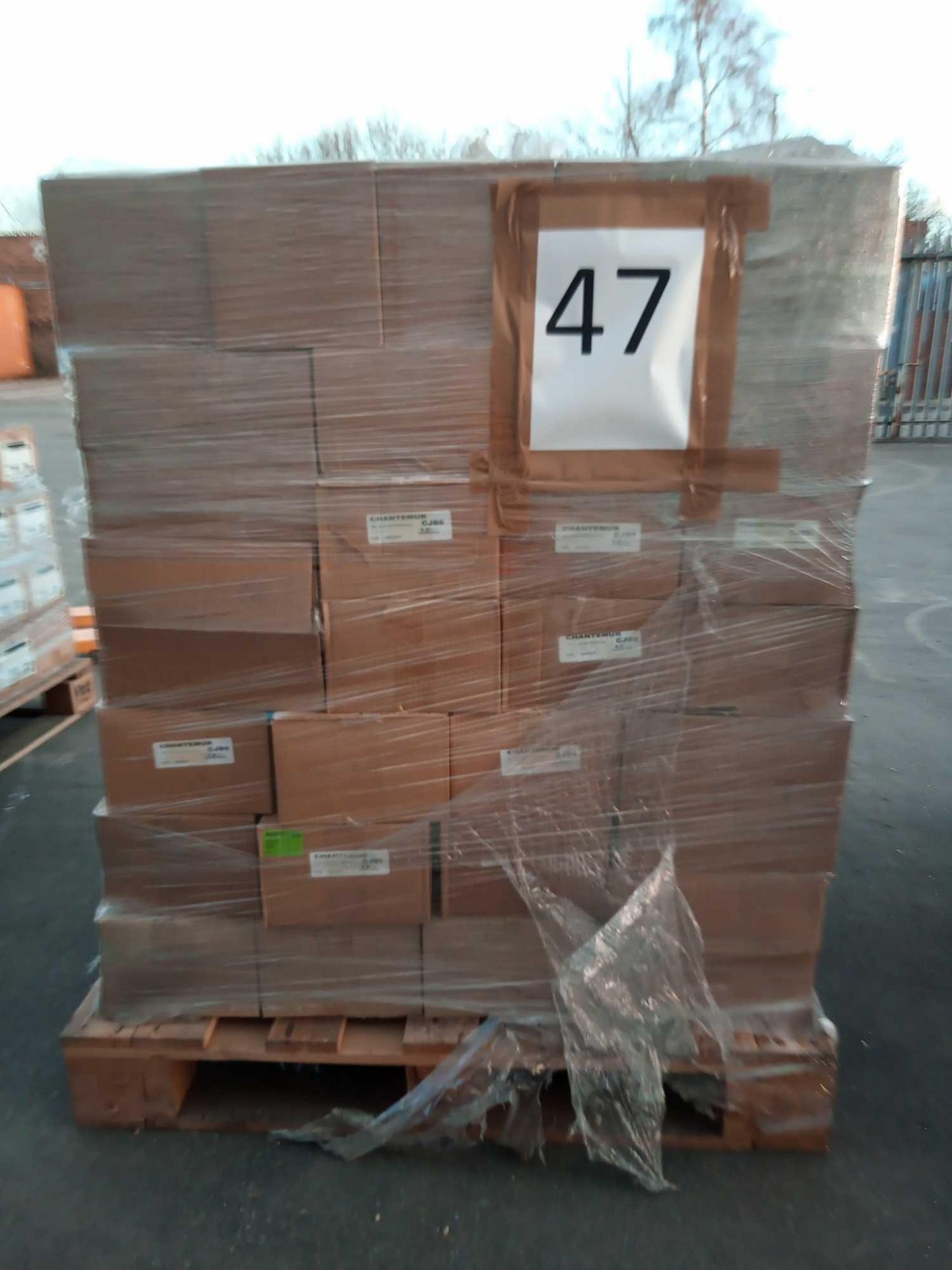 Combined RRP £800 Pallet To Contain Approximately 200 Assorted Wallpaper Borders All Grade A Slow Mo