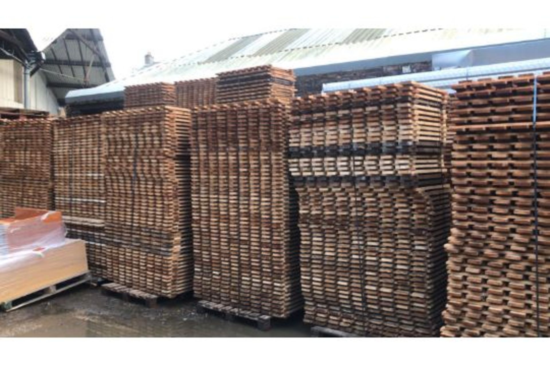 RRP £10 Each. Approx. 65 Open Slated Timber Decks 1340Mm X 800Mm X 22Mm. Perfect For Pallet Racking