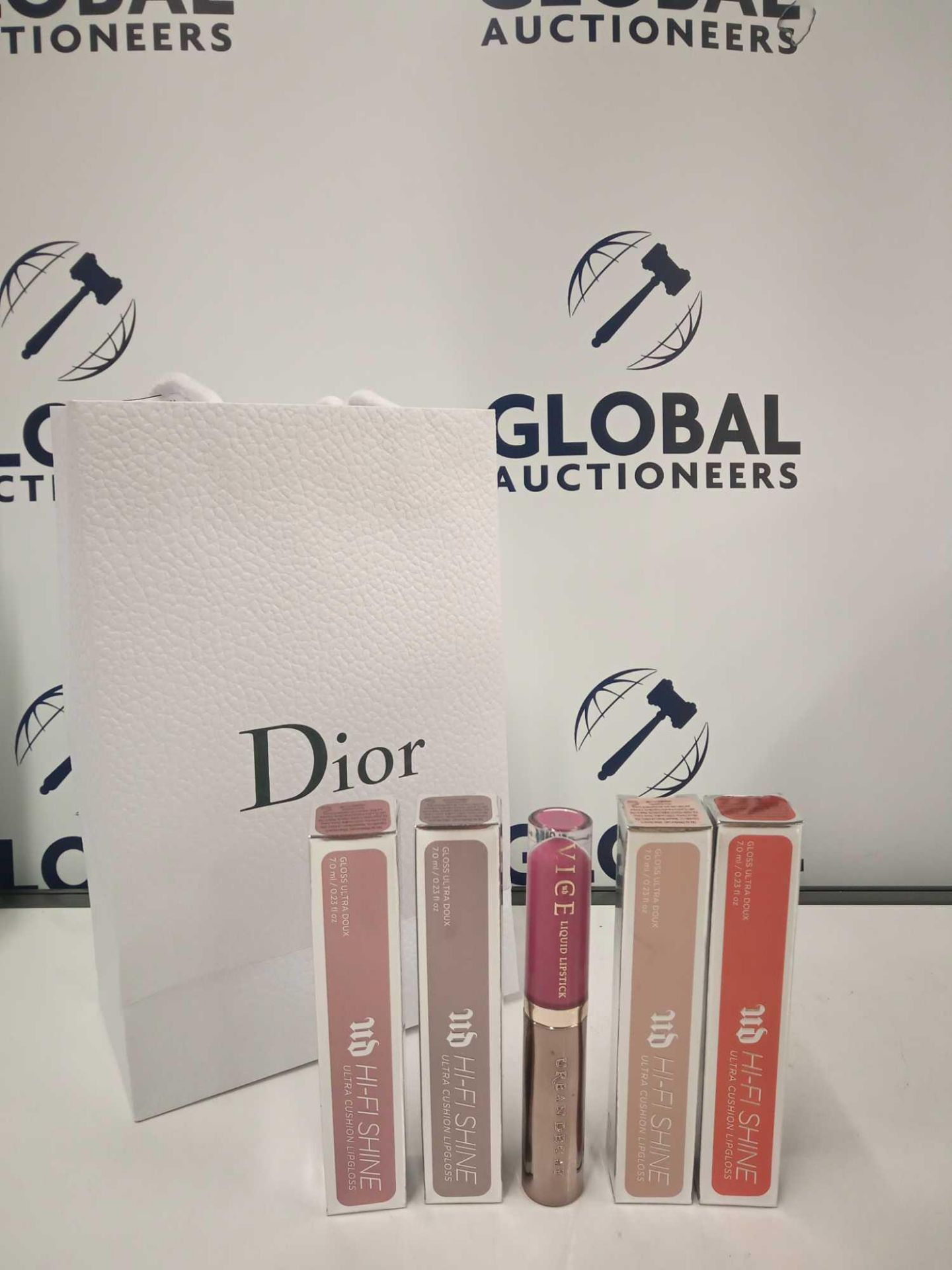 RRP £120 Dior Gift Bag To Contain 5 Brand New Unboxed Unused Testers Of Urban Decay Assorted Beauty