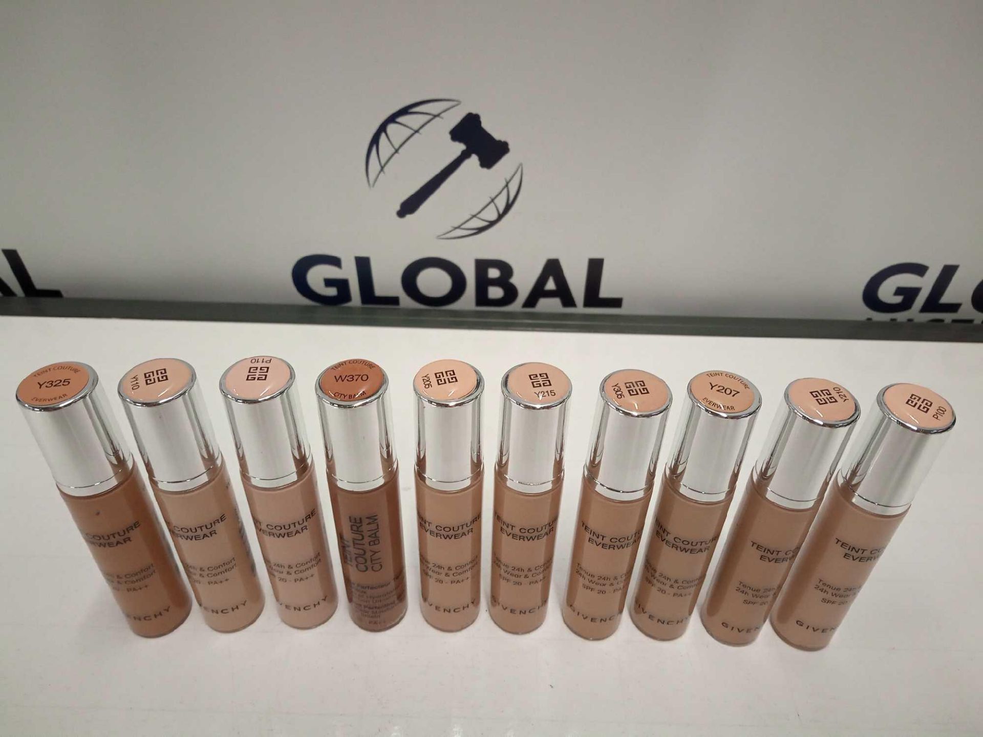 RRP £120 Gift Bag To Contain 10 Ex Testers Of Givenchy Paris Teint Couture Foundations 10Ml Each (So