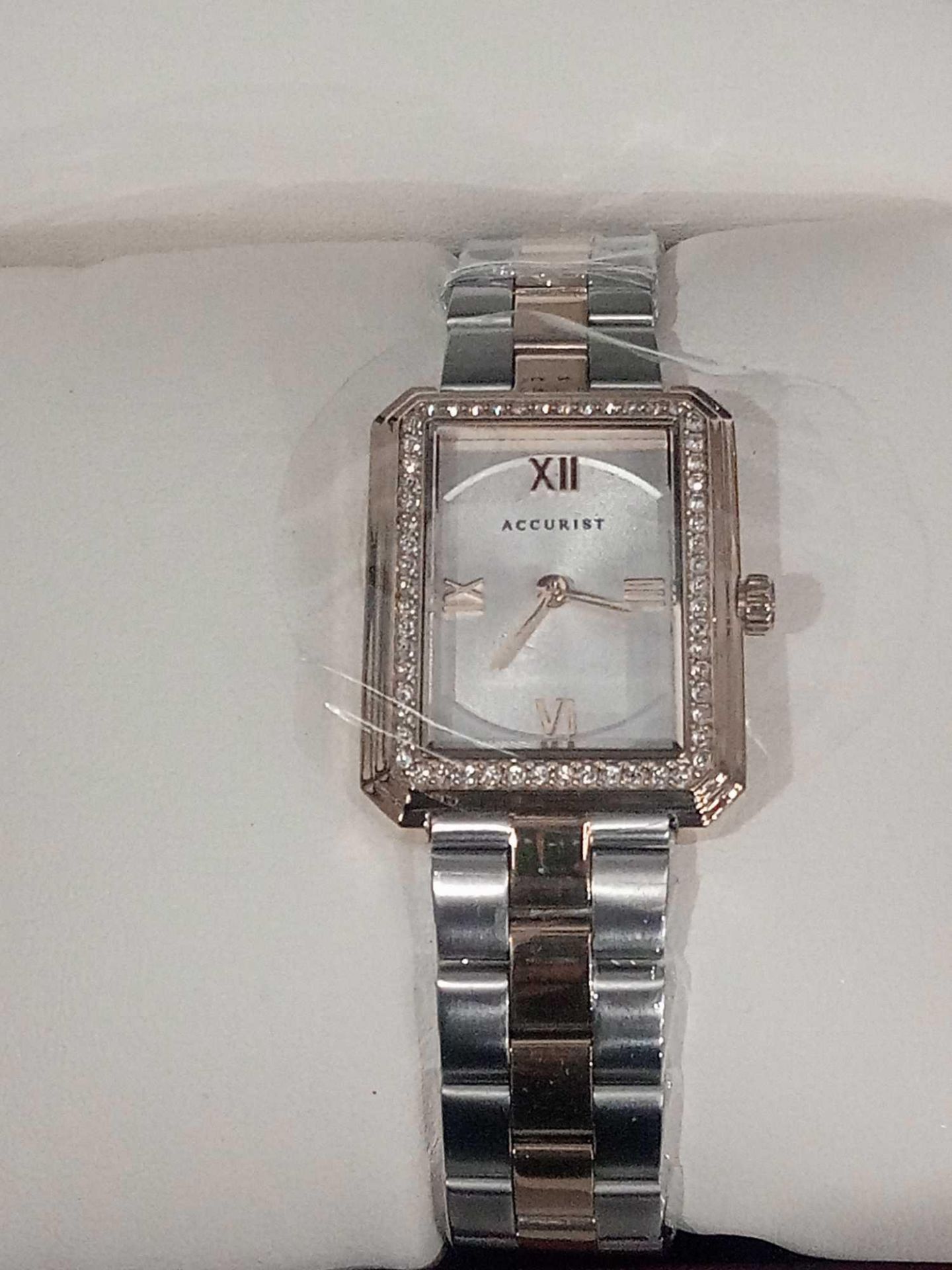 RRP £200 Boxed Accurist Signature Rose Gold And Stainless Steel Wrist Watch - Image 3 of 3