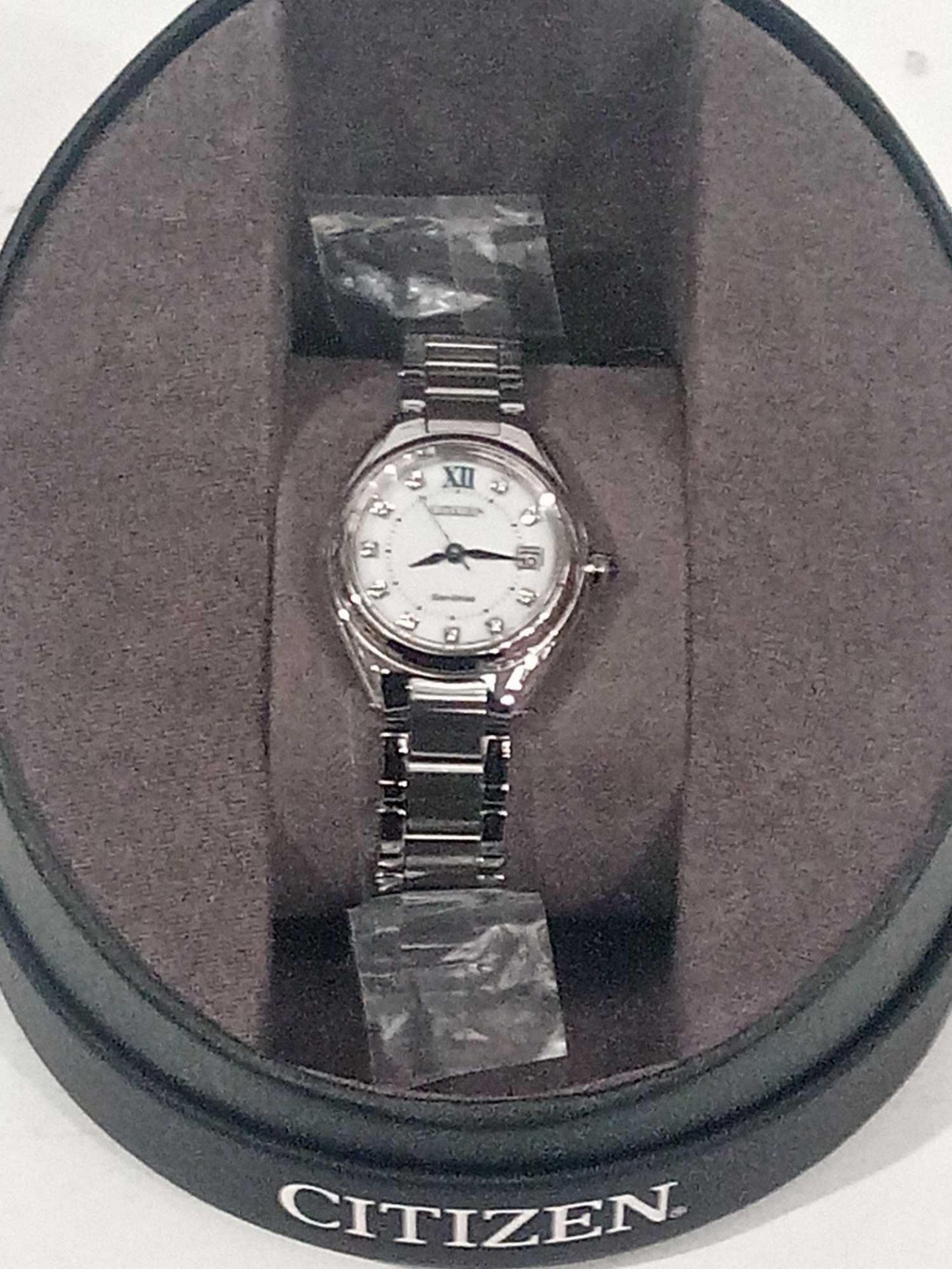 RRP £200 Boxed Citizen Men's Wrist Watch - Image 3 of 3