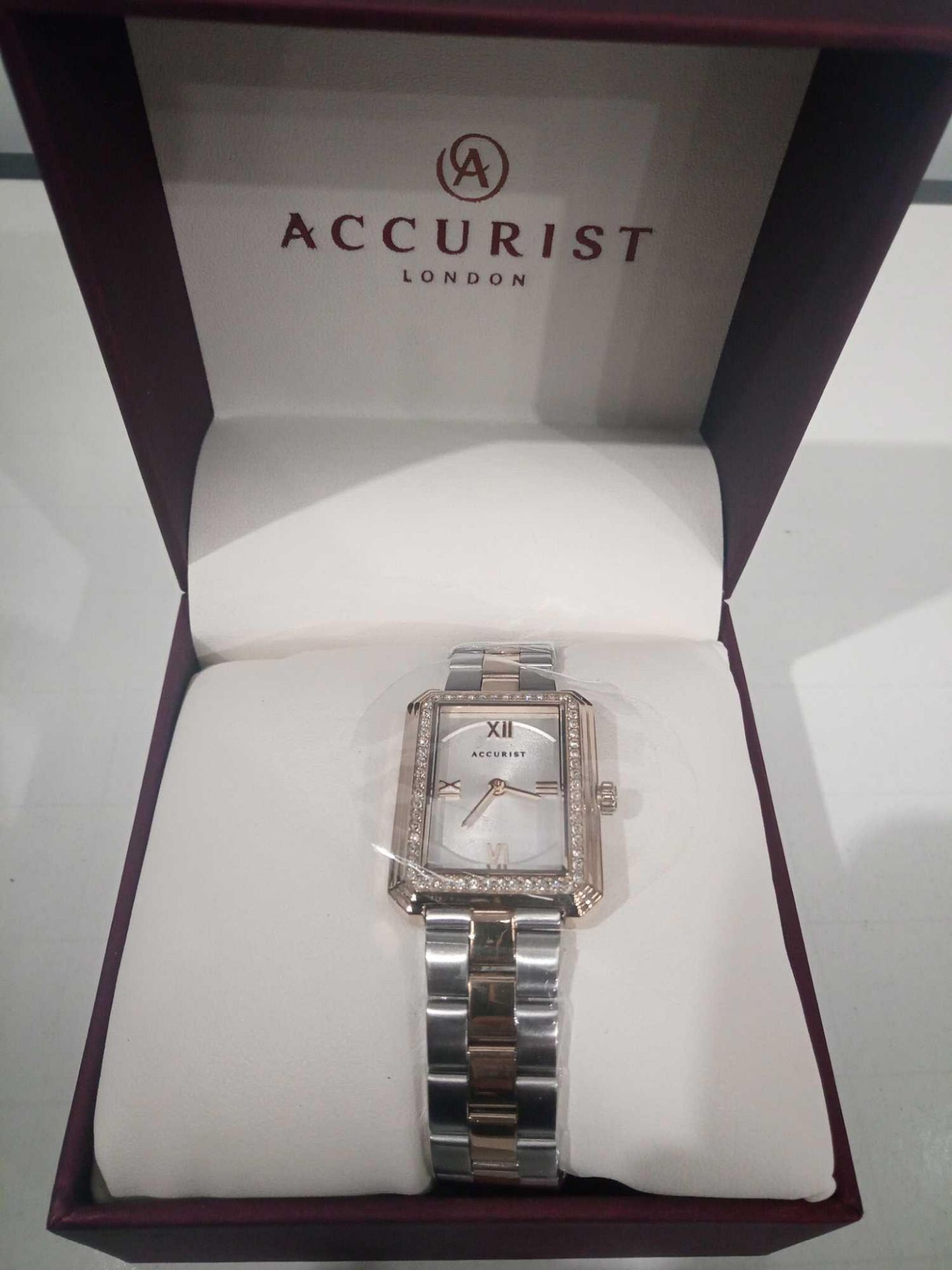 RRP £200 Boxed Accurist Signature Rose Gold And Stainless Steel Wrist Watch - Image 2 of 3