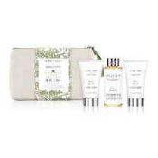 Combined RRP £150 Lot To Contain 10 Urban Barn Baylis And Harding Wash Bag With Lime, Basil And Min