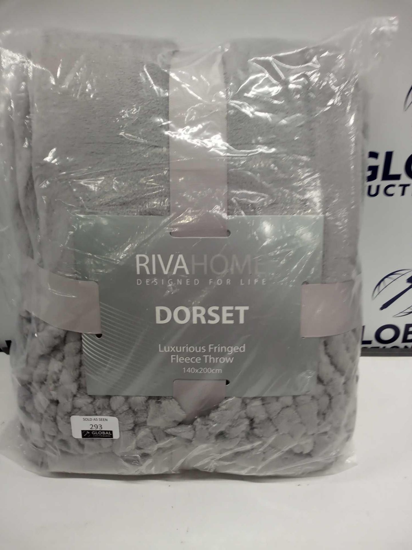 Combined RRP £140 Lot To Contain Rivahome Dorset Luxurious Fringed Fleece Throw And Unbagged Gaveno - Image 2 of 2