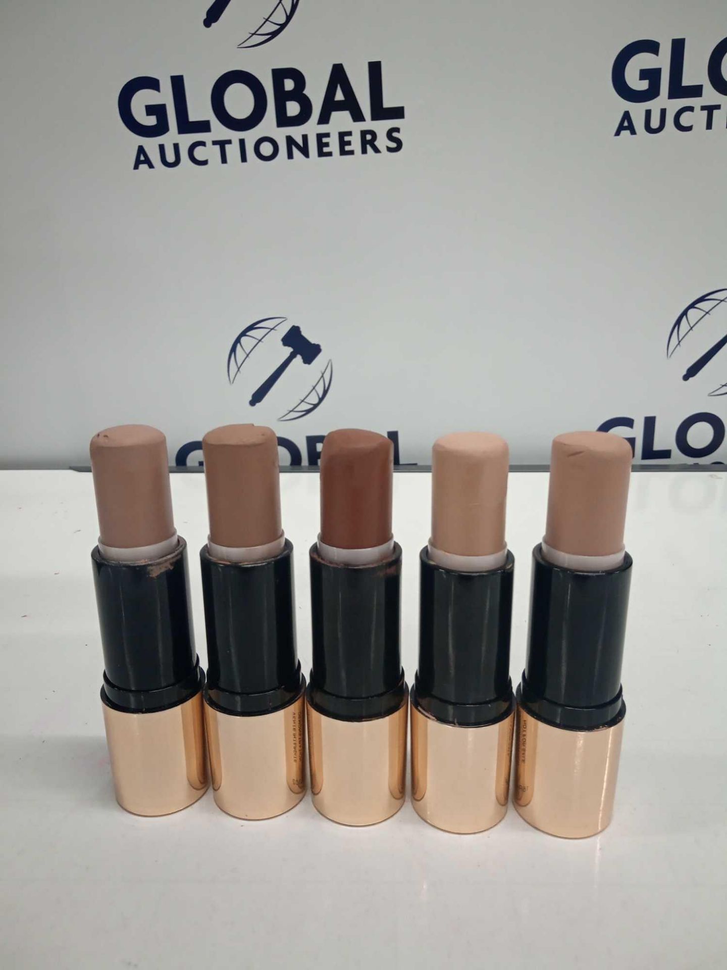 RRP £150 Gift Bag To Contain 5 Testers Of Ysl Fond De Taint Stick Foundation 9G Each In Assorted Sha - Image 3 of 3