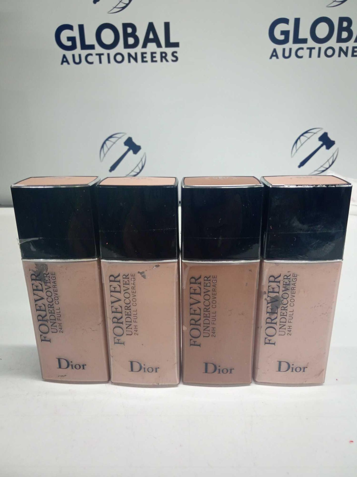 RRP £120 Gift Bag To Contain 4 Testers Of Dior Foundation Diorskin Forever Undercover 40Ml Each In A