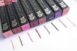 RRP £160 Gift Bag To Contain 10 Boxed Brand New Tester Of Urban Decay 24/7 Glide-On Lip Pencil In As