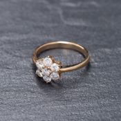 RRP £2,950 - 9Ct Yellow Gold Flower Ring Set With 1Ct Of Diamonds (Appraisals Available On