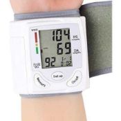 RRP £160 Lot To Contain 12 Brand New Boxed Automatic Wrist Blood Pressure Monitors