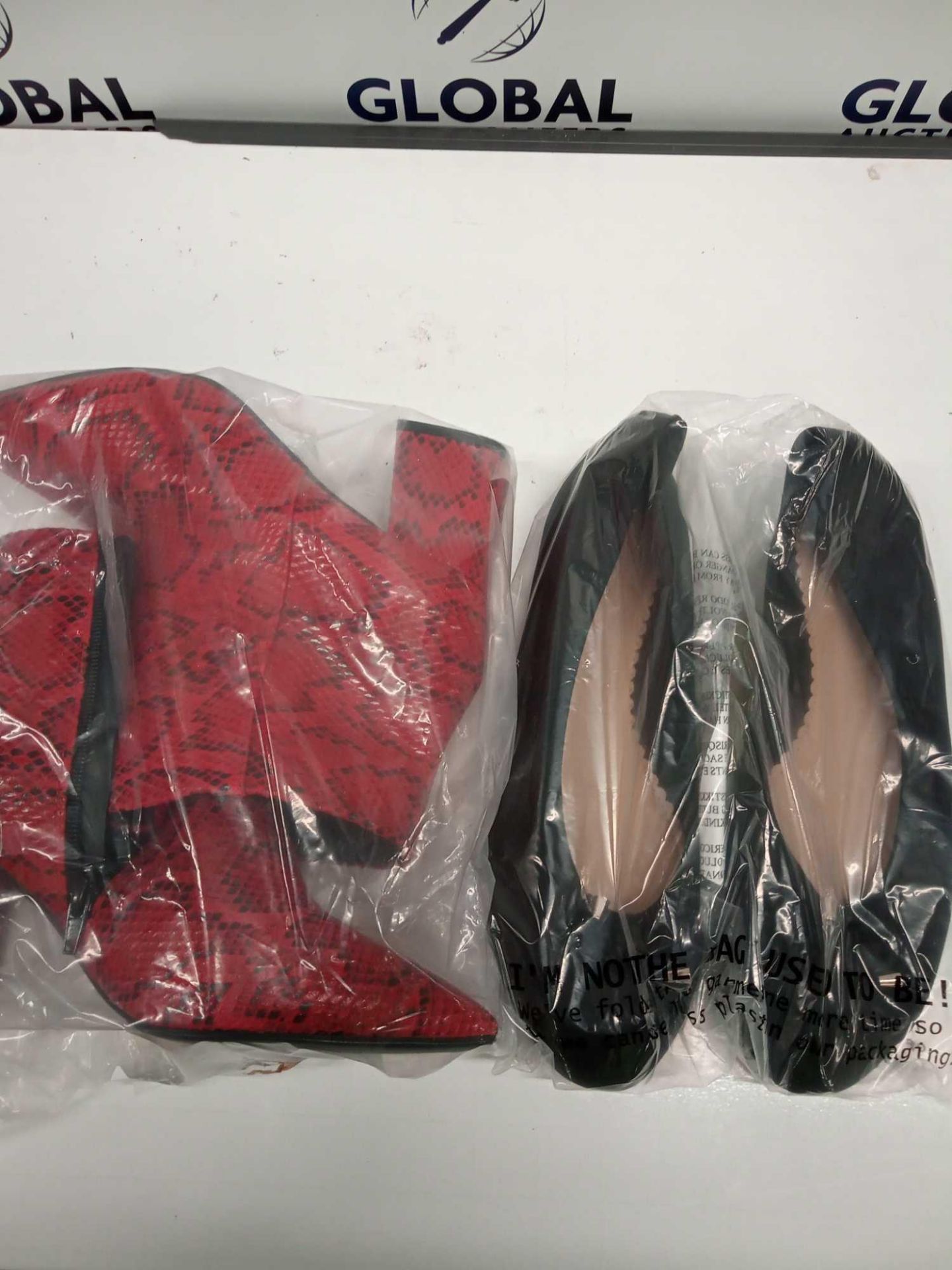 RRP £200 Lot To Contain 6 Bagged And Sealed Pairs Of Ladies Shoes In Boots And Trainers From High En