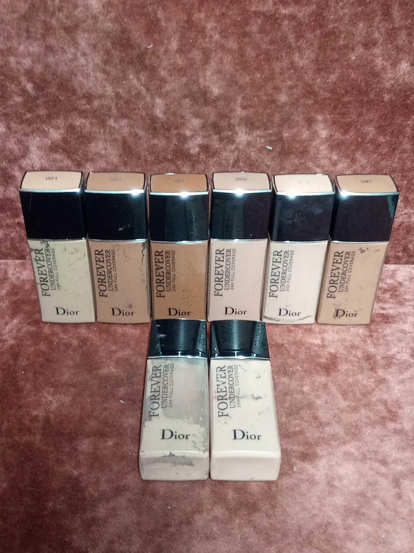 RRP £200 Gift Bag To Contain 8 Tester Of Dior Forever Undercover 24H Full Coverage In Assorted Shade