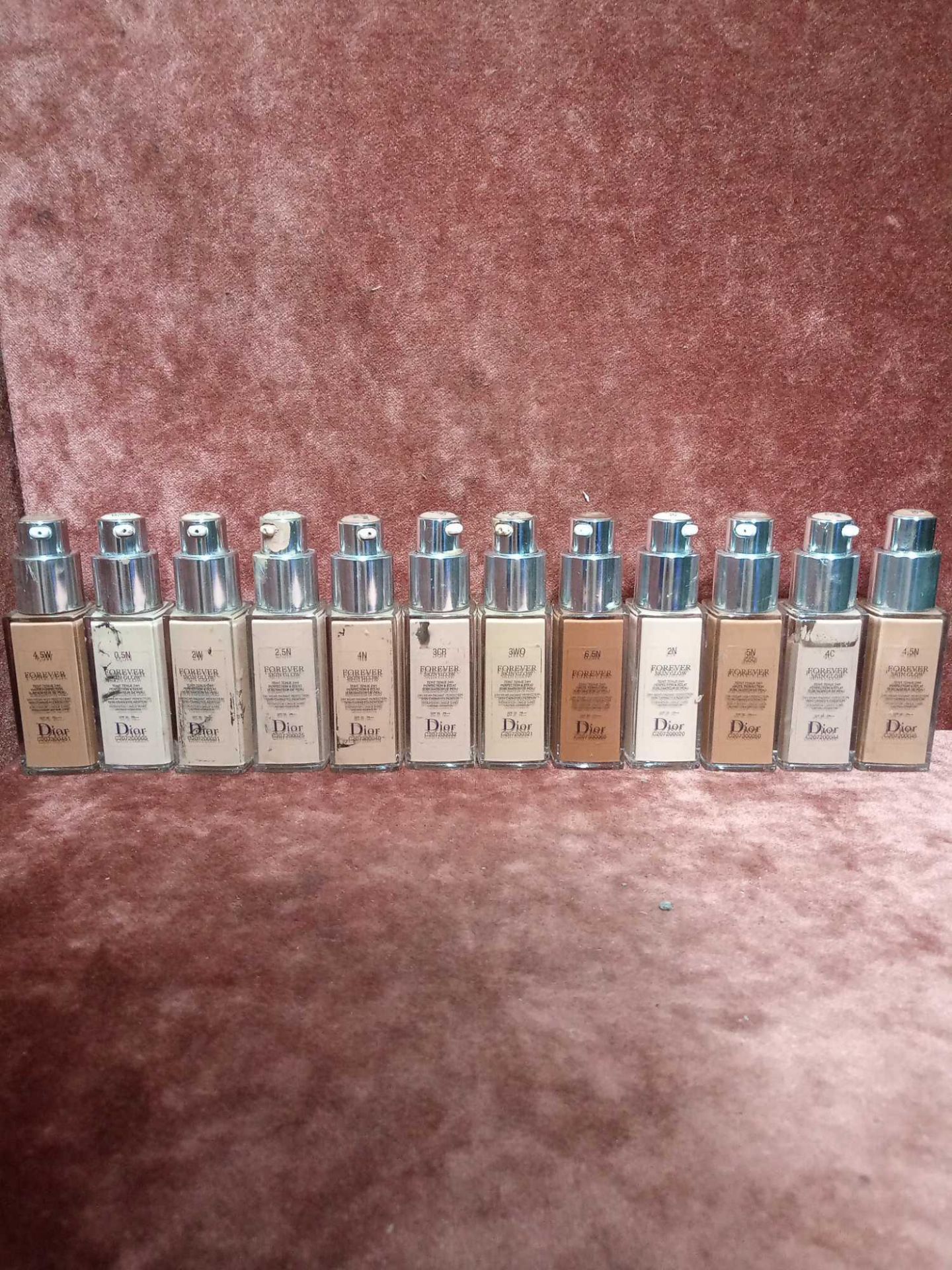 RRP £240 Gift Bag To Contain 12 Tester Of Dior Forever Skin Care Foundation In Assorted Shades Ex-Di