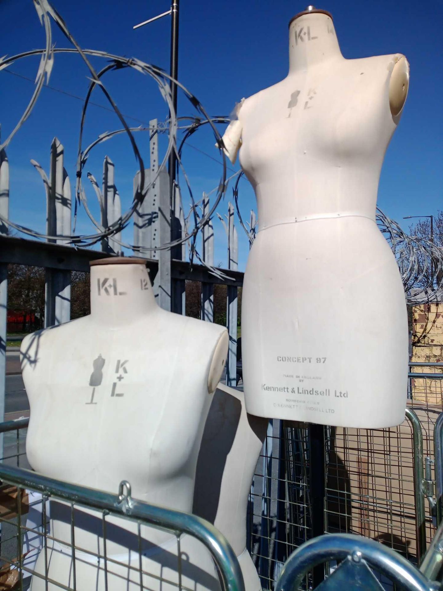 Combined RRP £400 Cage To Contain 3 Female Mannequins - Image 2 of 2