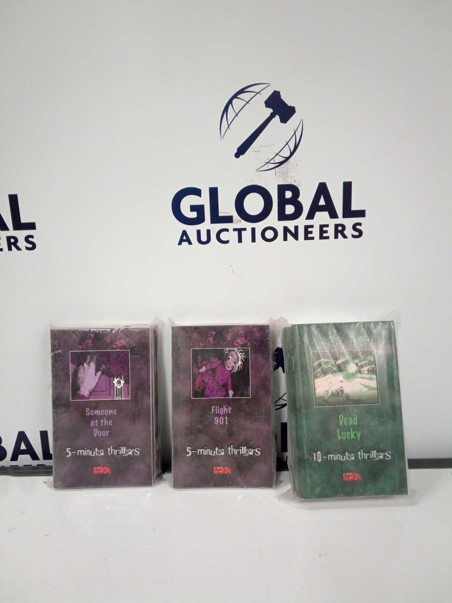 RRP £300 Lot To Contain 47 Brand New Sealed Packets Of 10, 10 Minute Thriller Short Stories