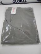 RRP £200 Lot To Contain Brand New Bagged And Tagged 10 Classic Trouser Soft Grey Size 30