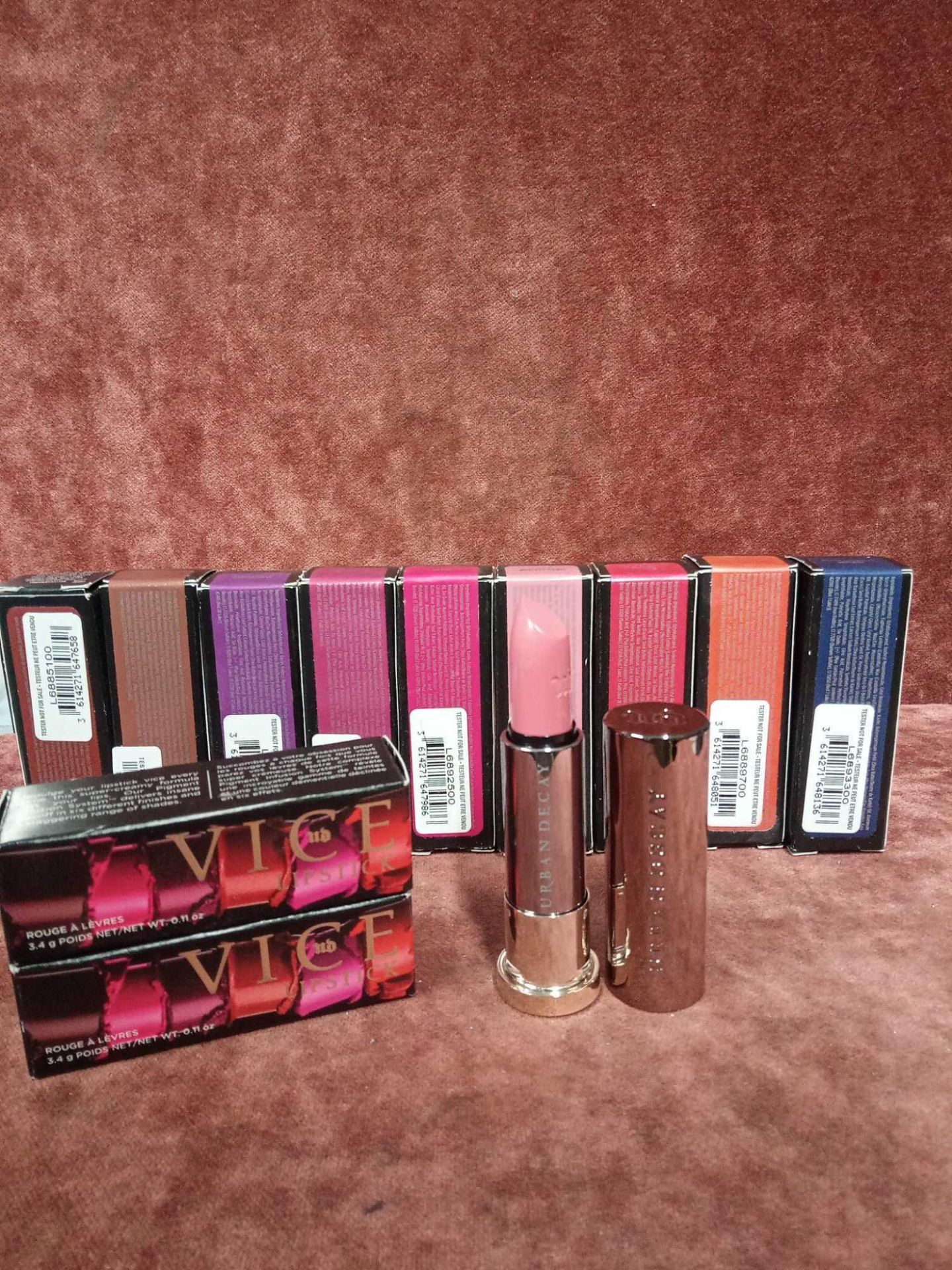 RRP £240 Gift Bag To Contain 18 Boxed Testers Of Urban Decay Vice Lipsticks In Assorted Shades Ex-Di