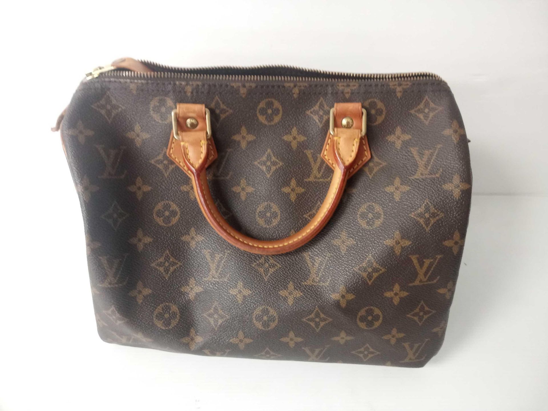 RRP £1000 Louis Vuitton Monogram Canvas Ladies Small HandbagRRP £1000 Louis Vuitton Monogram Canvas