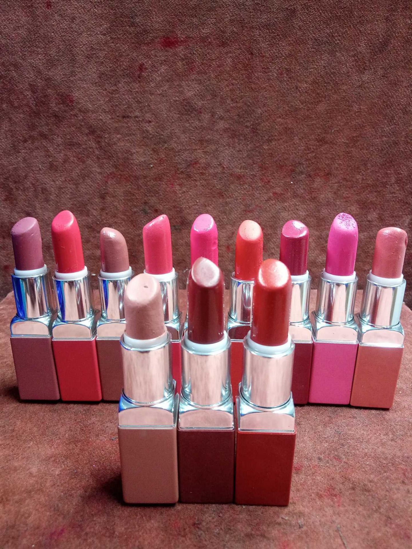 RRP £240 Gift Bag To Contain 12 Testers Of Clinique Pop Lipsticks In Assorted Shades Ex-Display