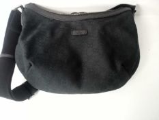 RRP £900 Gucci Black Ladies Shoulder Bag (Aam6107) (Appraisals Available On Request) (Pictures For