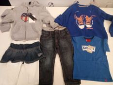 Combined RRP £200 Lots To Contain 10 Assorted Children's Designer Clothing Items By Levi's And Conve