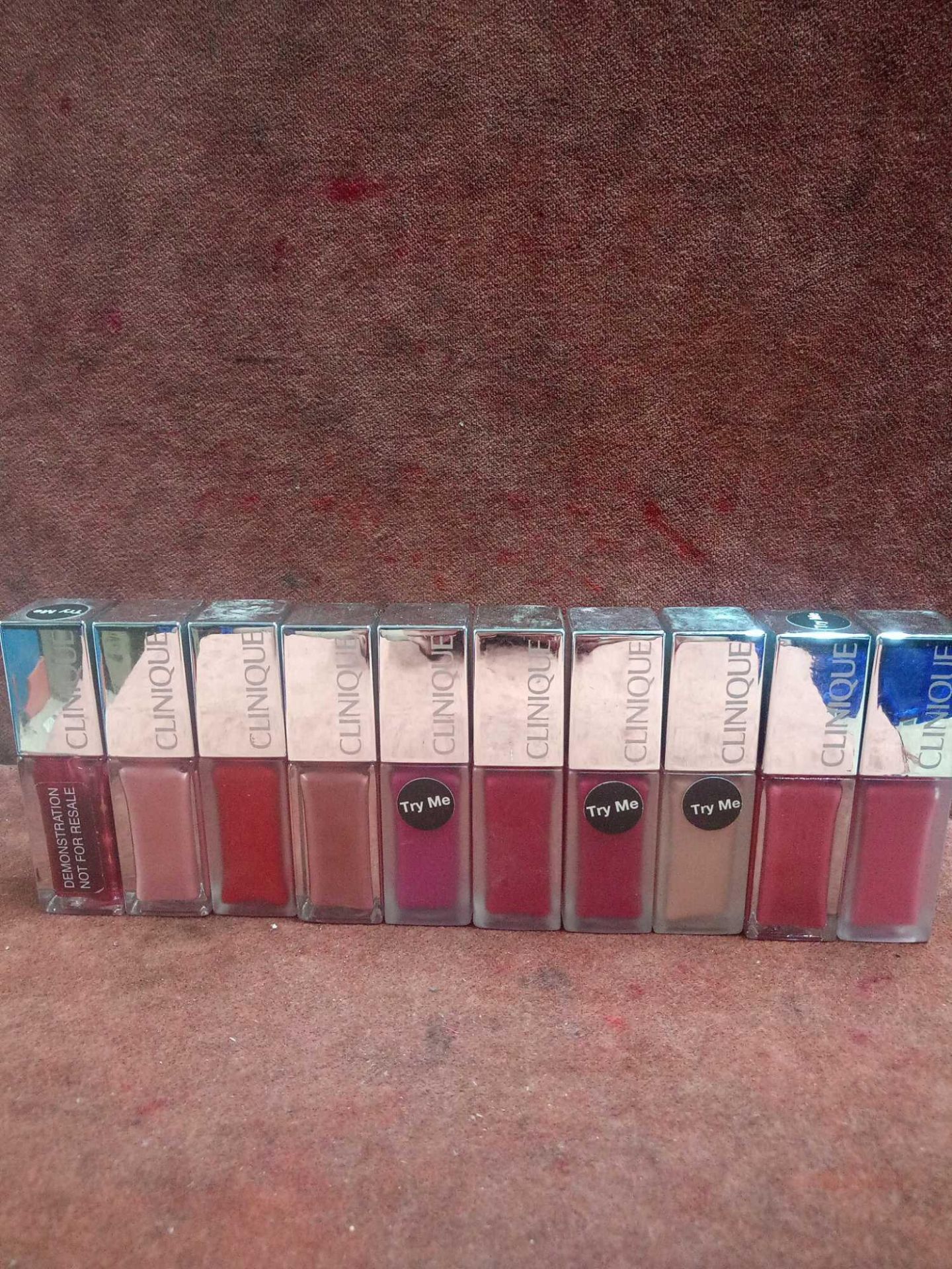 RRP £200 Lot To Contain 10 Testers Of Clinique Lipsticks In Assorted Shades Ex-Display