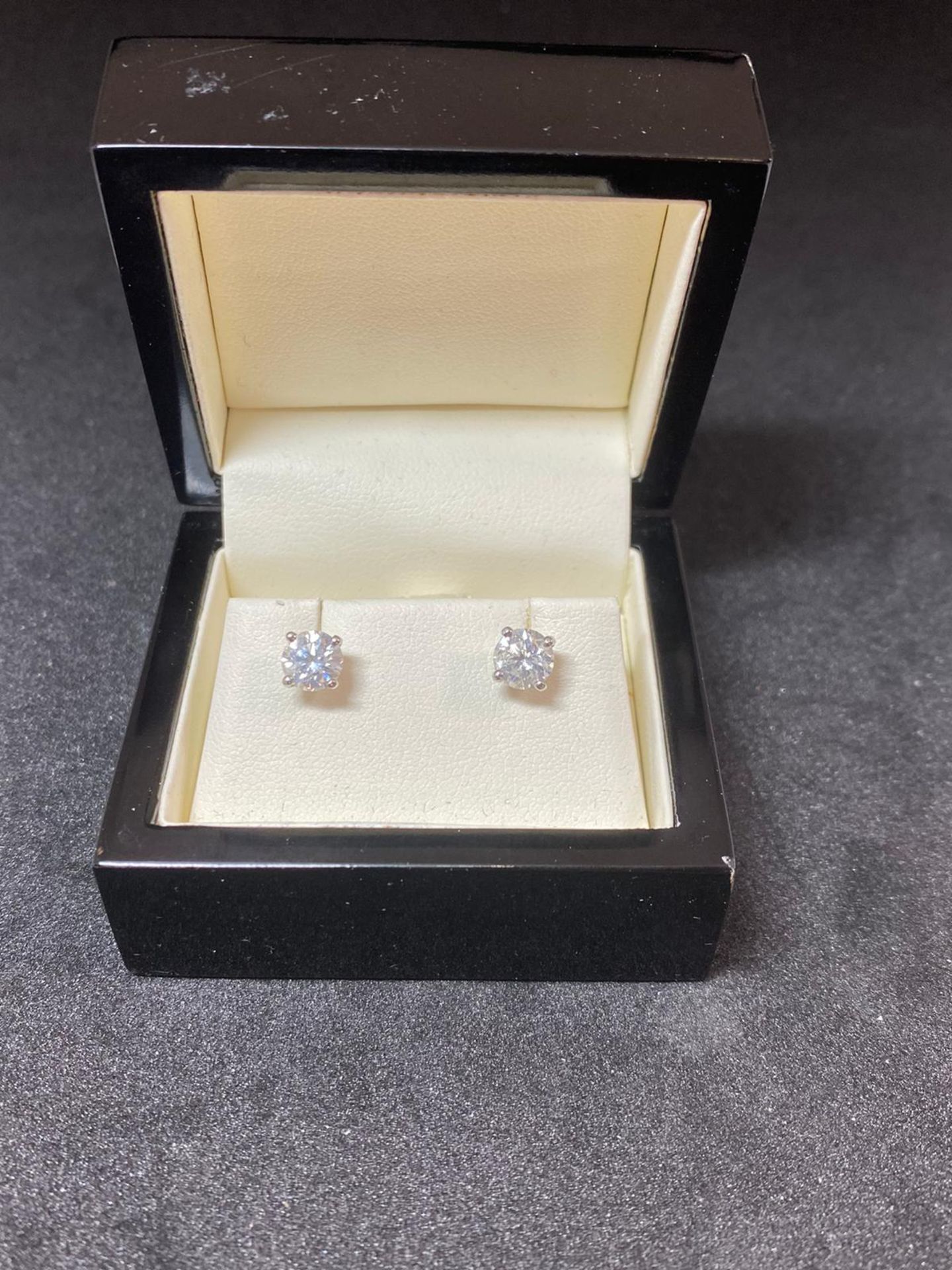 RRP £6000 Pair Of 18ct White Gold Brilliant Cut Diamond Stud Earrings (Appraisals Available On