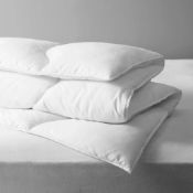 (Ar) RRP £140 Lot To Contain 1X Duck Feather Duvet In Super King Size (3227936) And 1X Washable Pill