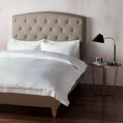 (Ar) RRP £275 Lot To Contain 1X Egyptian Cotton Duvet Cover In King Size (01528641) And 2X Pencil Pl