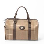 RRP £790 Burberry Vintage Boston Shoulder Bag in Khaki Green - AAO7797 - Grade AB Please Contact