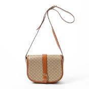 RRP £1080 Celine Vintage Buckle Shoulder Flap in Beige and Brown - AAO4945 - Grade A Please