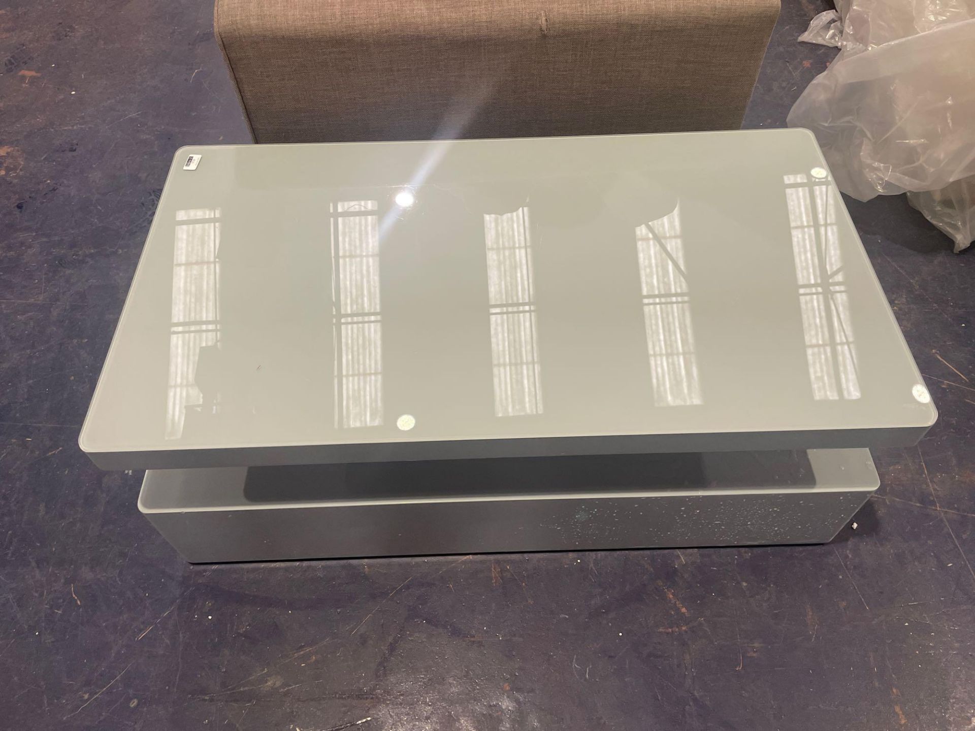 RRP £320 Unboxed Quinton Modern Light Grey Coffee Table With Led Lights