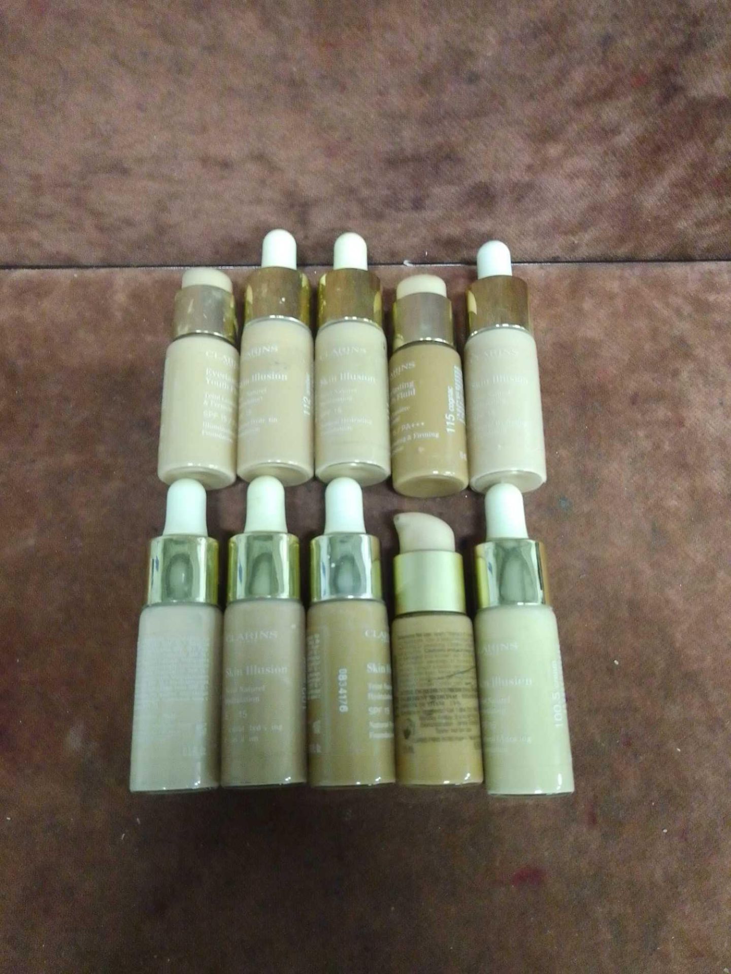 (Jb) RRP £150 Lot To Contain 10 Testers Of Assorted Premium 15Ml Clarins Foundations In Assorted Sha