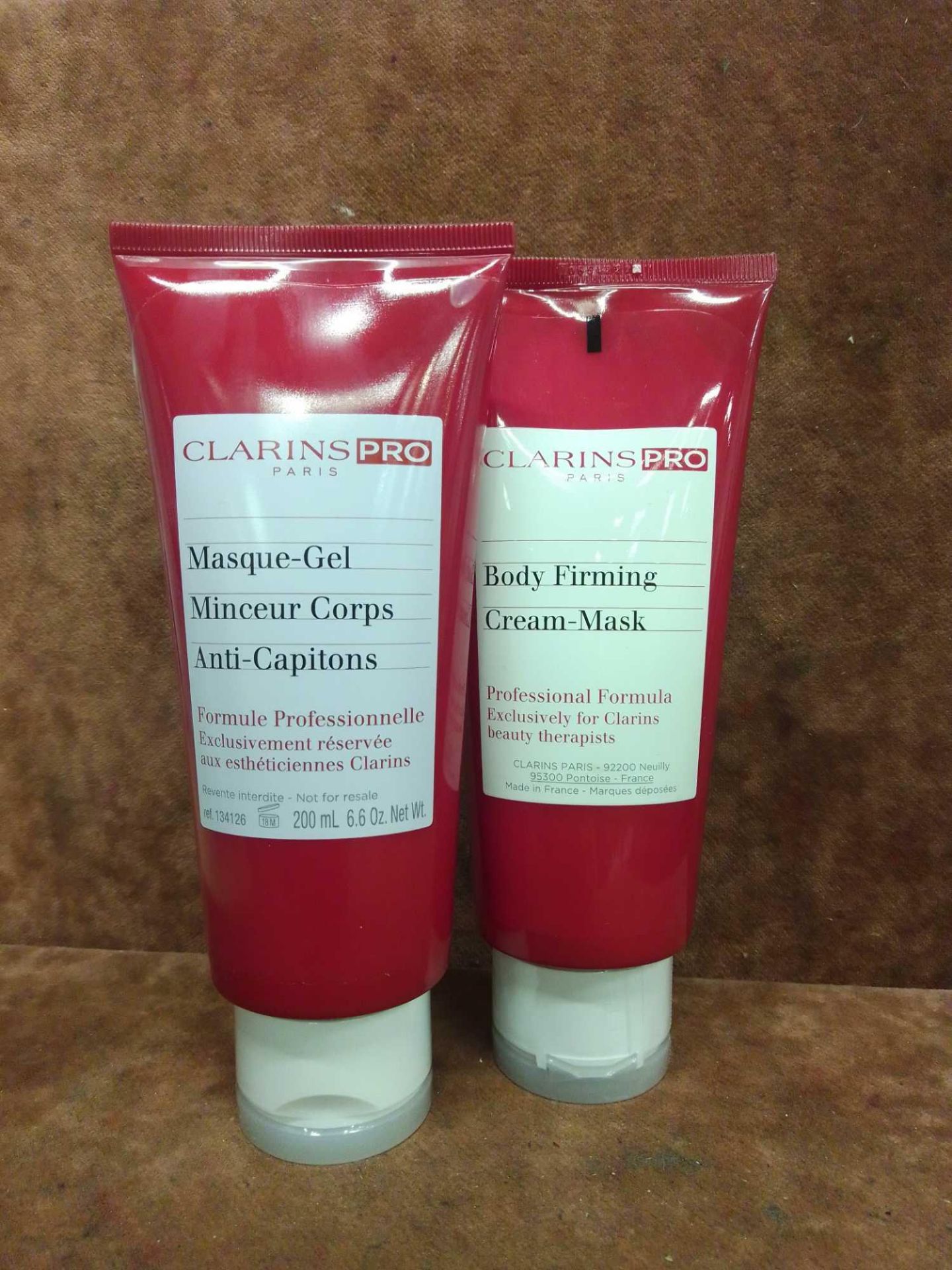 (Jb) RRP £160 Lot To Contain 1 Brand New Sealed Tester Of Extra Large Salon Size 200Ml Clarins Body