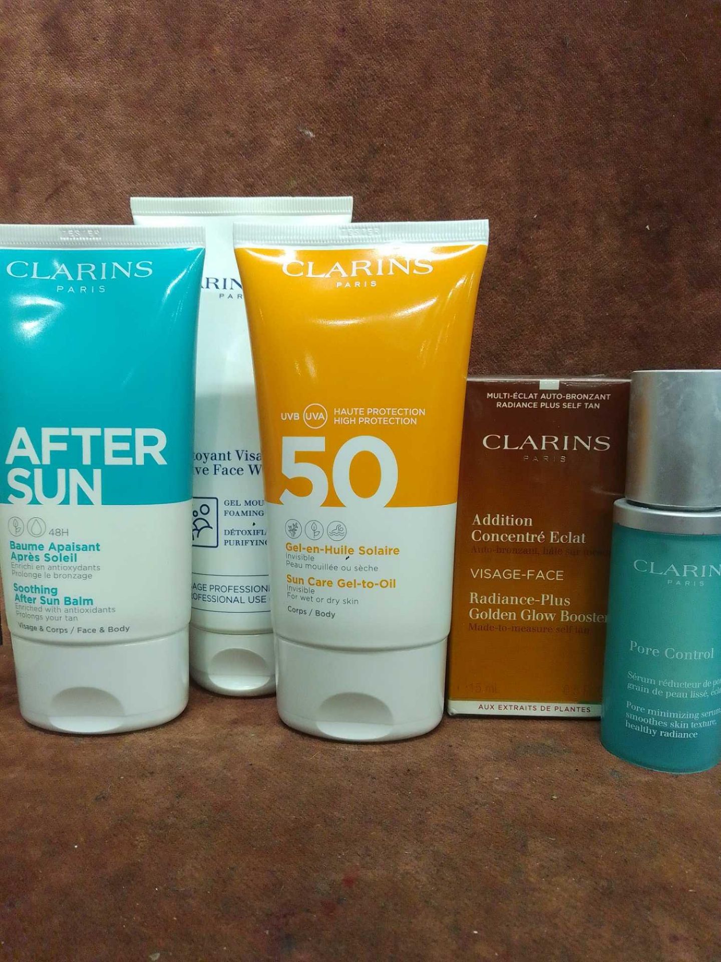 (Jb) RRP £200 Lot To Contain 6 Testers Of Assorted Premium Clarins Products To Include Brand New Sea