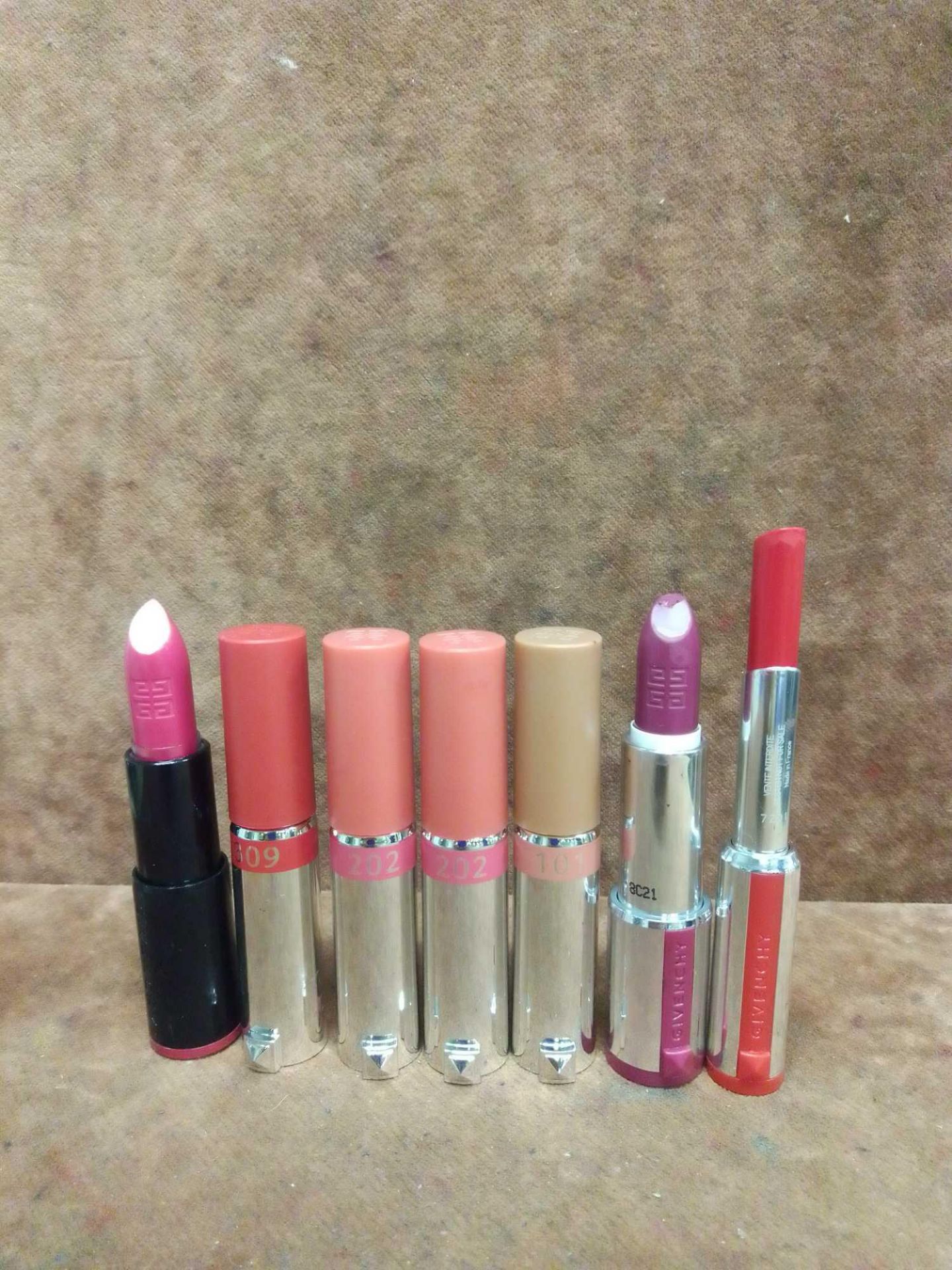 (Jb) RRP £210 Lot To Contain 7 Testers Of Assorted Givenchy Lipsticks All Assorted Shades And Ex-Dis