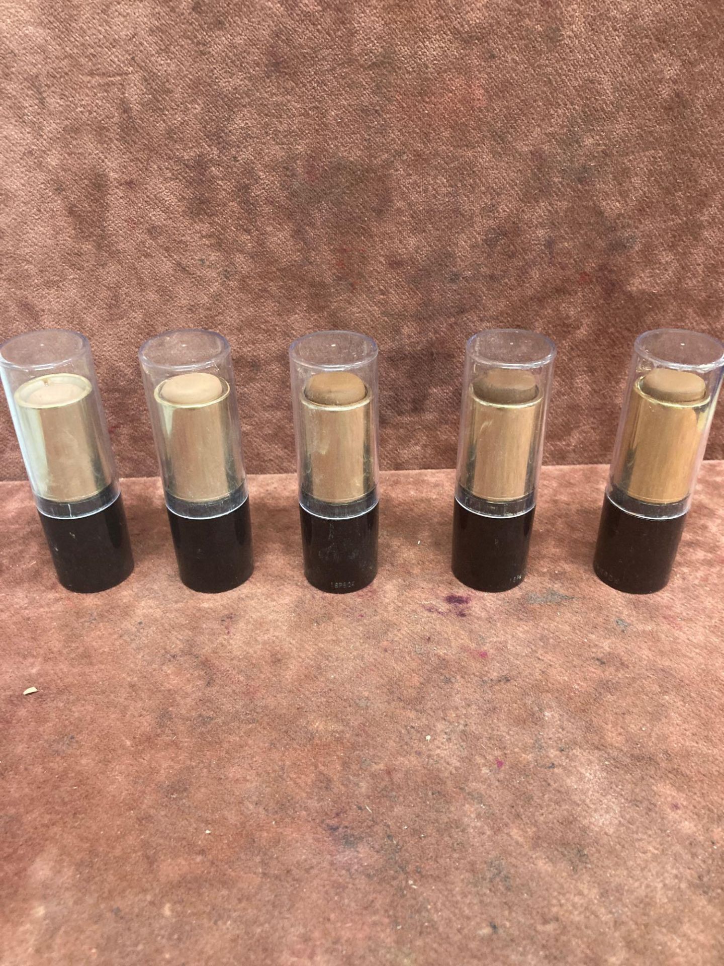 (Jb) RRP £210 Lot To Contain 7 Testers Of Lancome Teint Idole Ultra Wear Foundation Sticks In Assort