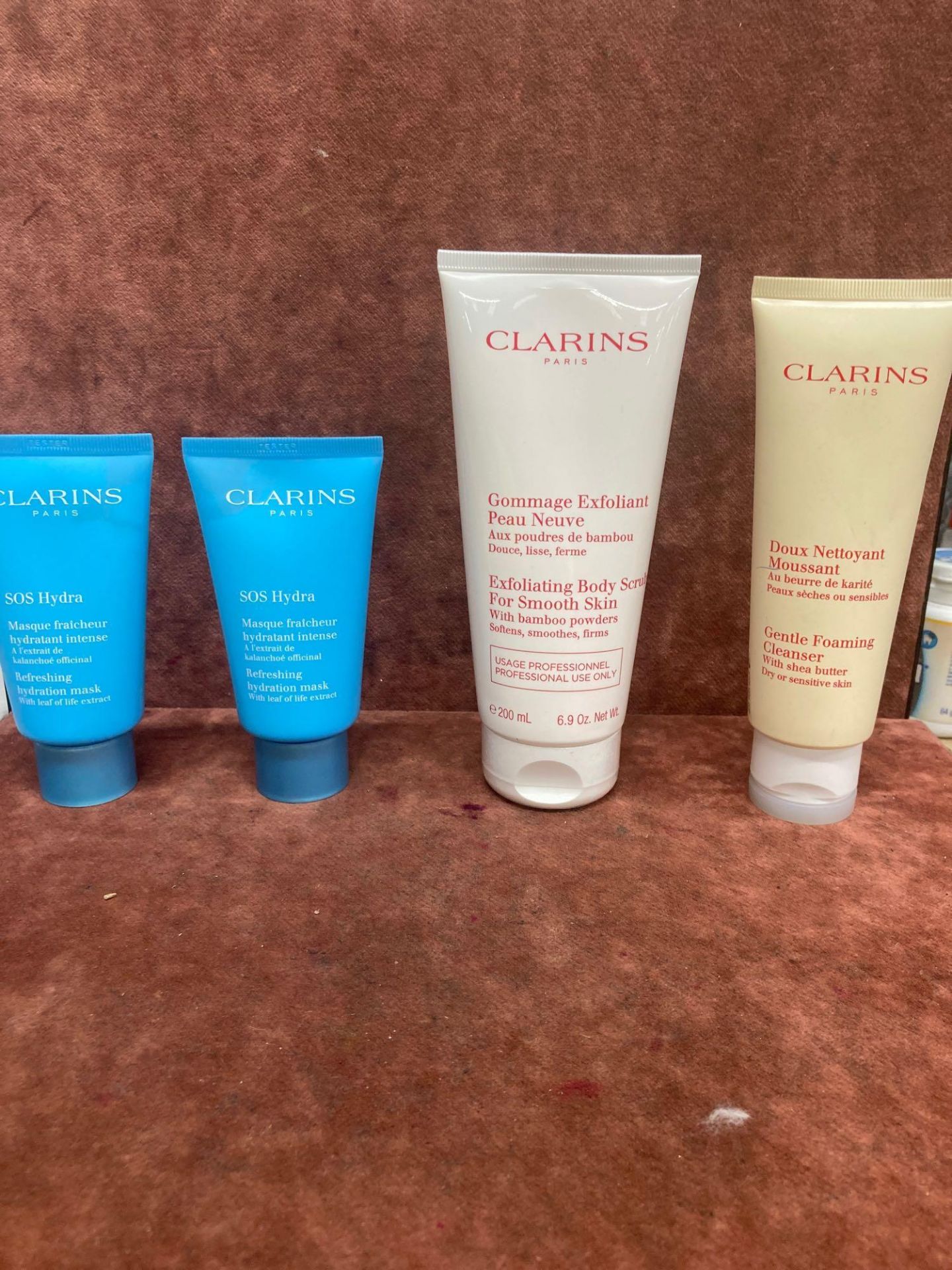 (Jb) RRP £260 Lot To Contain 10 Testers Of Assorted Premium Clarins Products To Include 125Ml Gentle