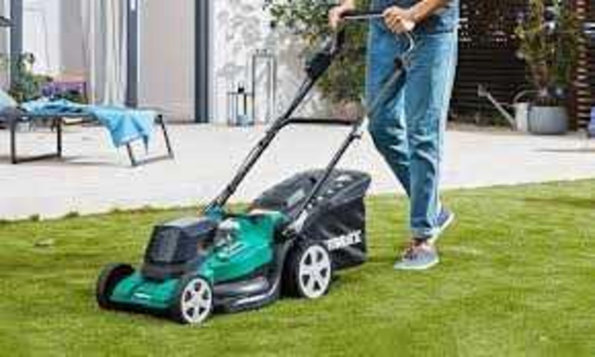 RRP £80 Lot To Contain 1 Boxed Ferex Cordless Lawnmower Fs-Arm 4040