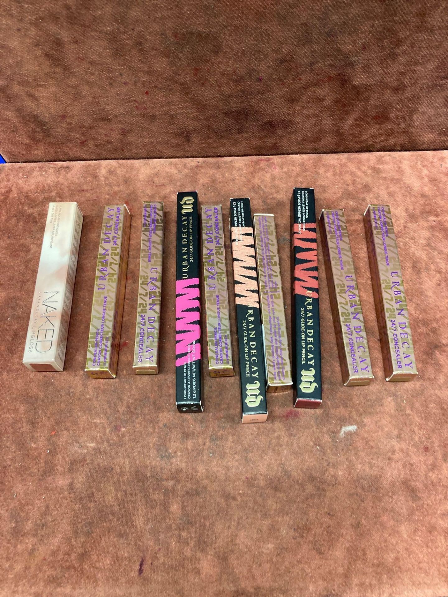(Jb) RRP £200 Lot To Contain 10 Testers Of Assorted Premium Brand New Boxed Urban Decay Products To