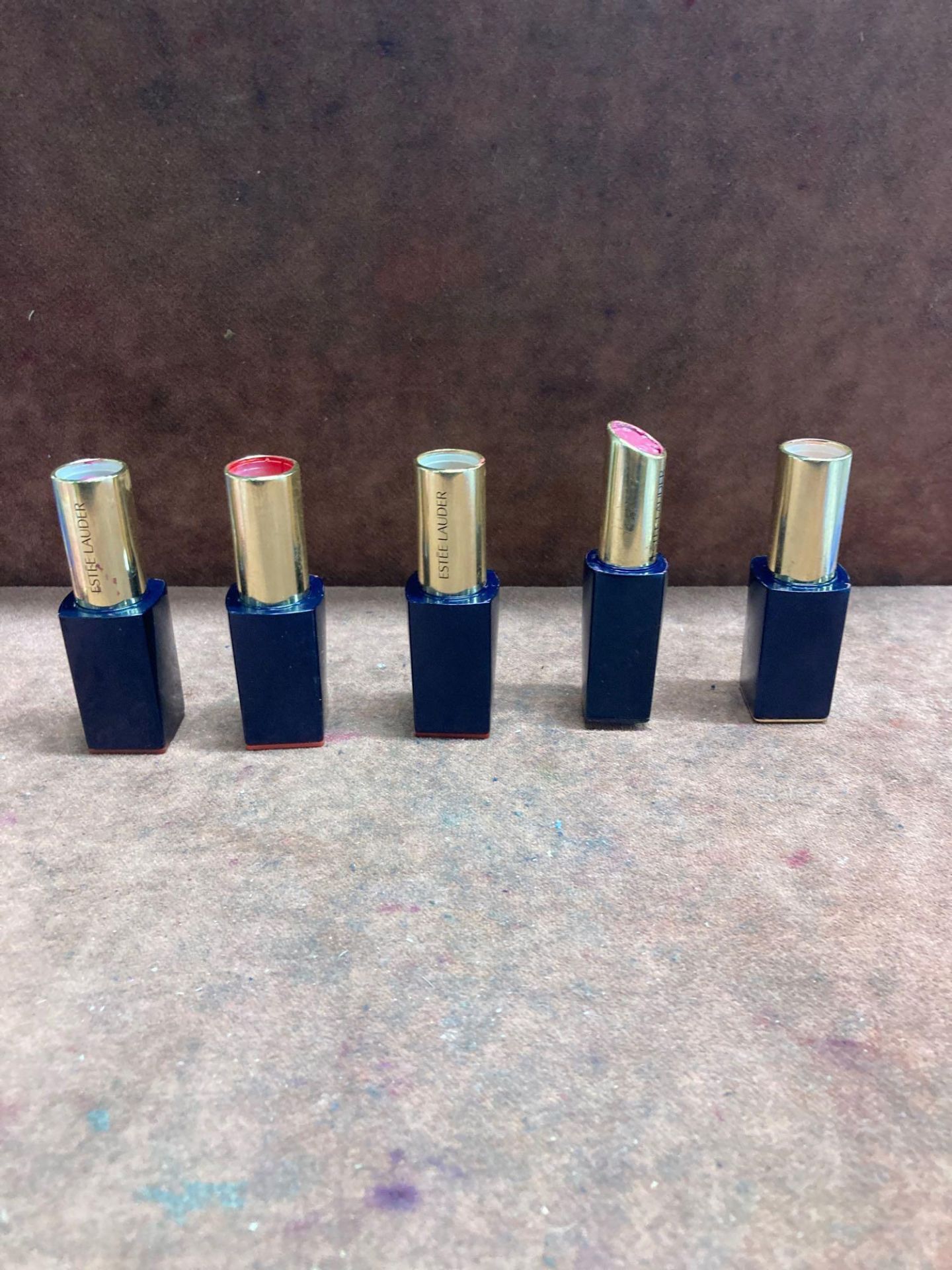 (Jb) RRP £210 Lot To Contain 7 Testers Of Assorted Premium Estee Lauder Lipsticks All Assorted Shade