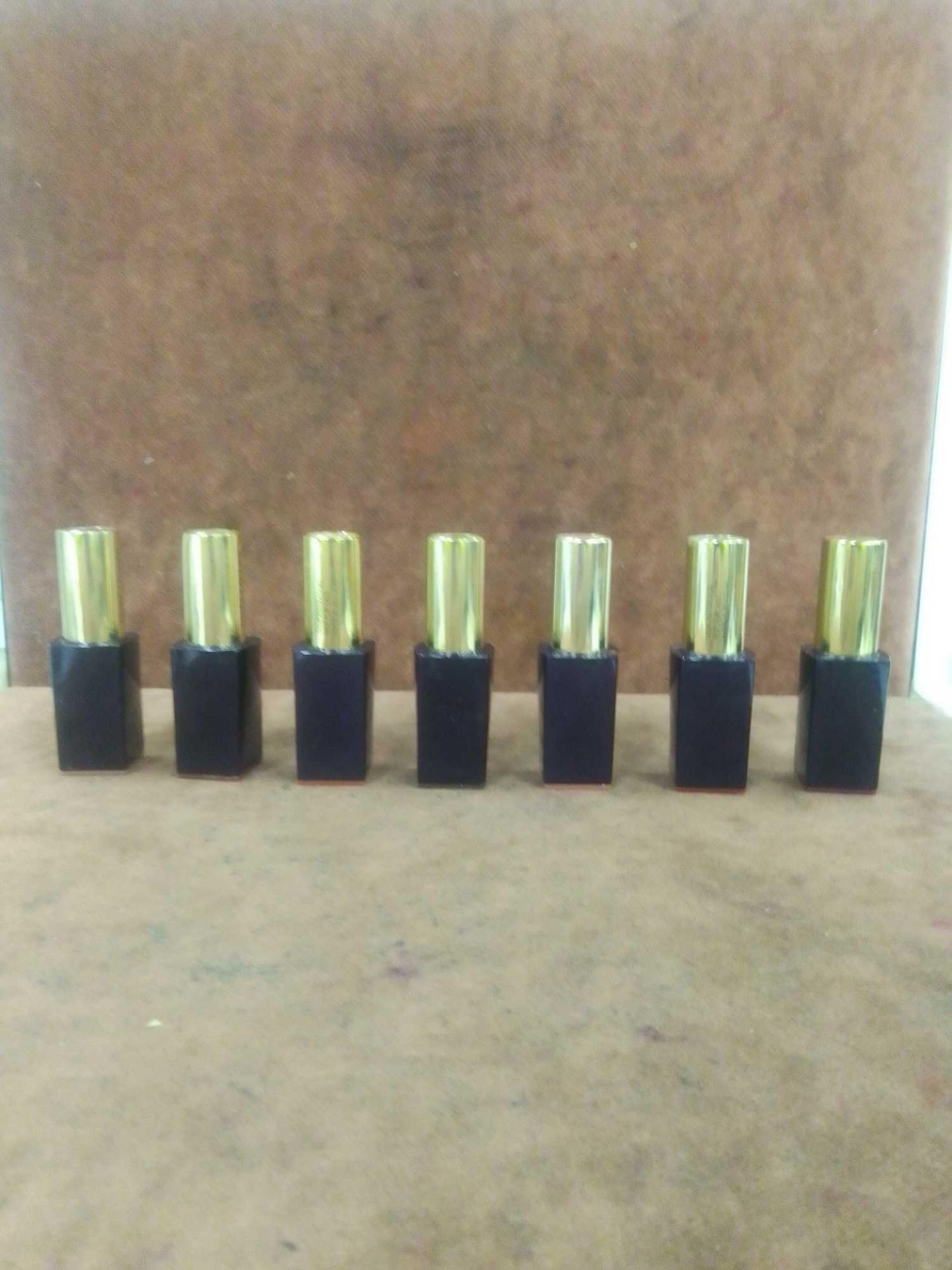 (Jb) RRP £210 Lot To Contain 7 Testers Of Assorted Premium Estee Lauder Lipsticks In Assorted Shades