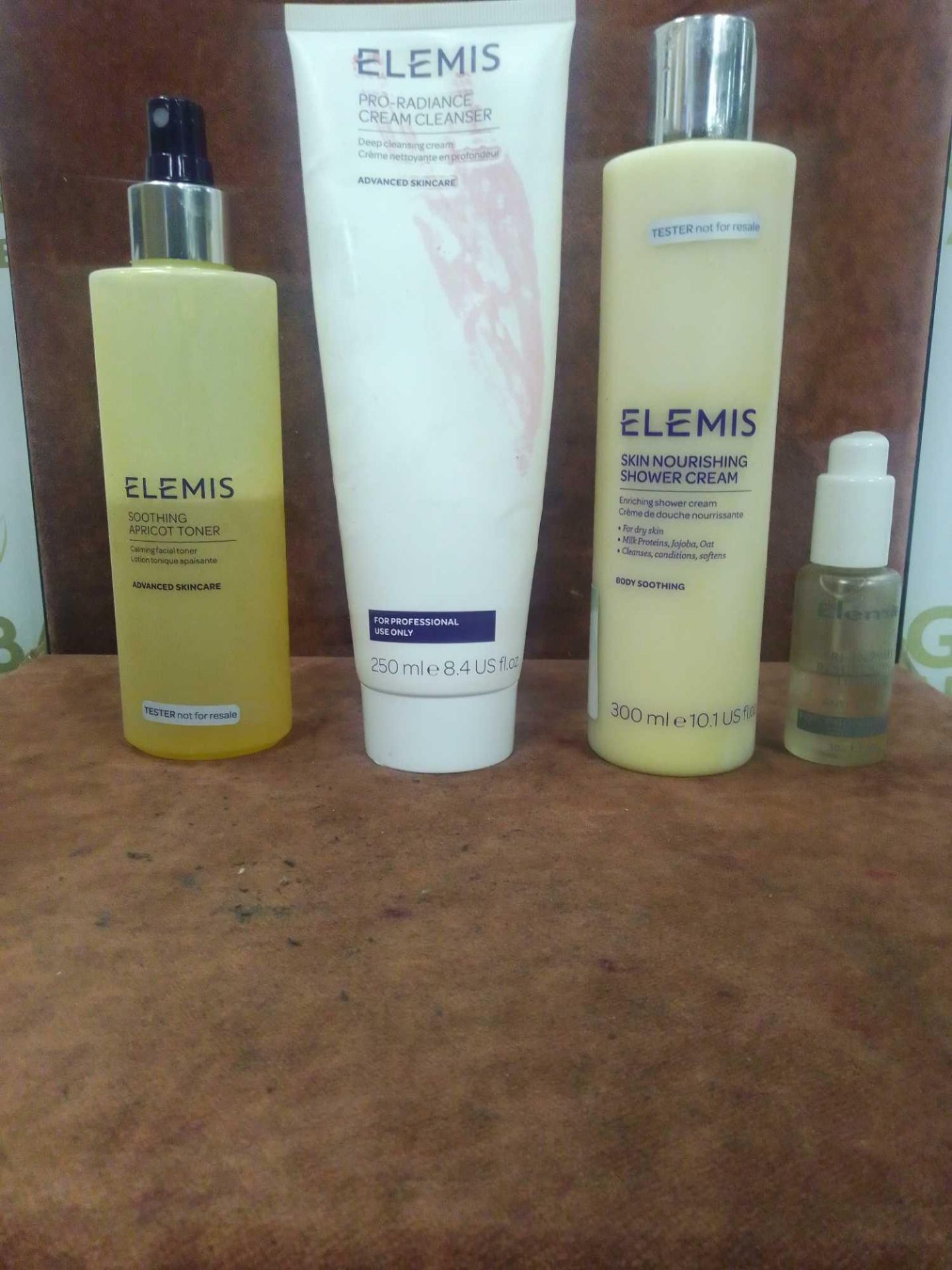 RRP £300 Lot To Contain 10 Assorted Elemis Lotions And Creams