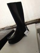 Combined RRP £140 Lot To Contain 2 Boxed J Eclair Lady's Boots In Size 6 And Size 1 2.141 (