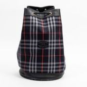 RRP £1,200 Burberry Burberrys Drawstring Bucket Bag Navy Blue - AAR5880 - Grade A - Please Contact